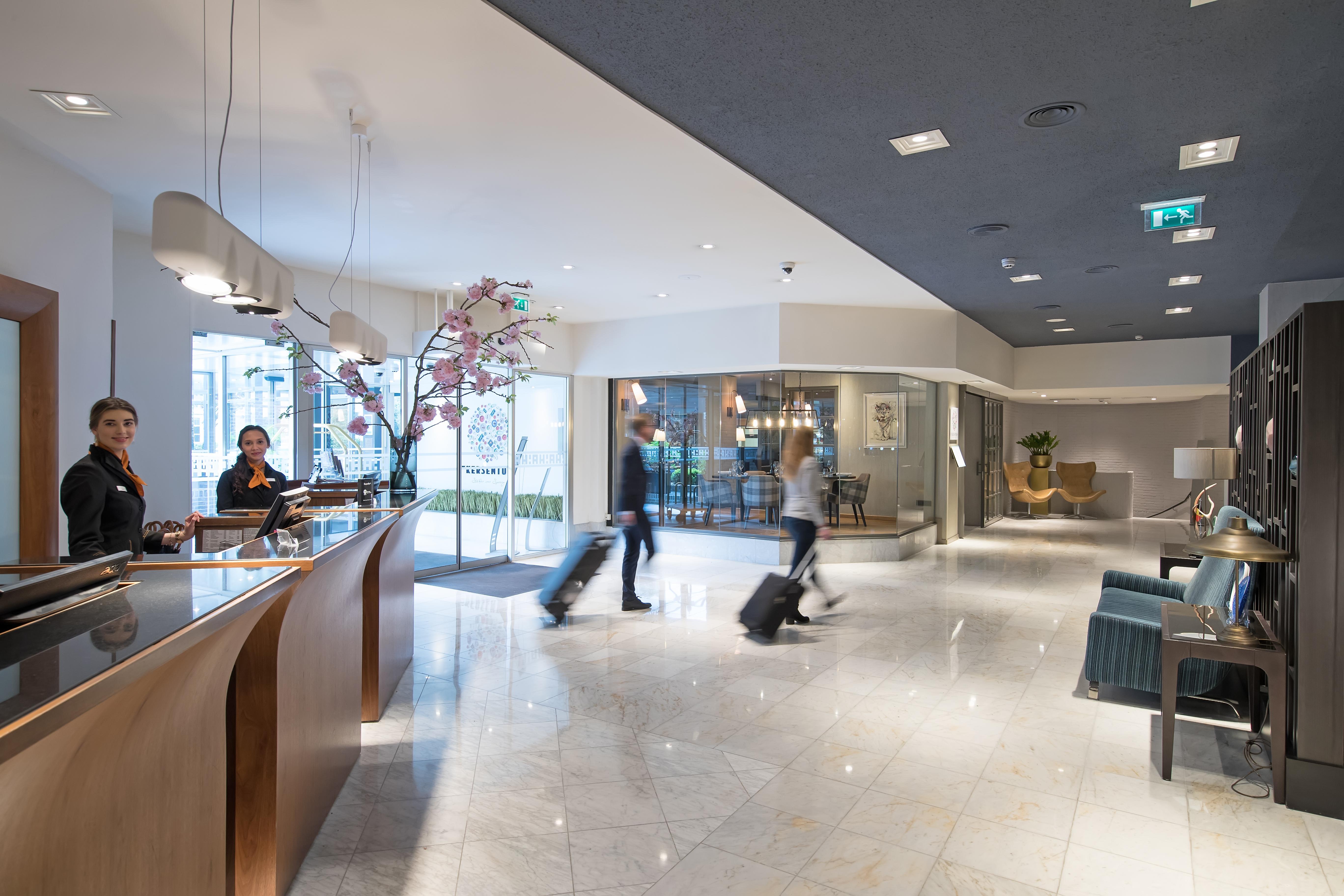Bilderberg Garden Hotel Ámsterdam Exterior foto The lobby of the hotel